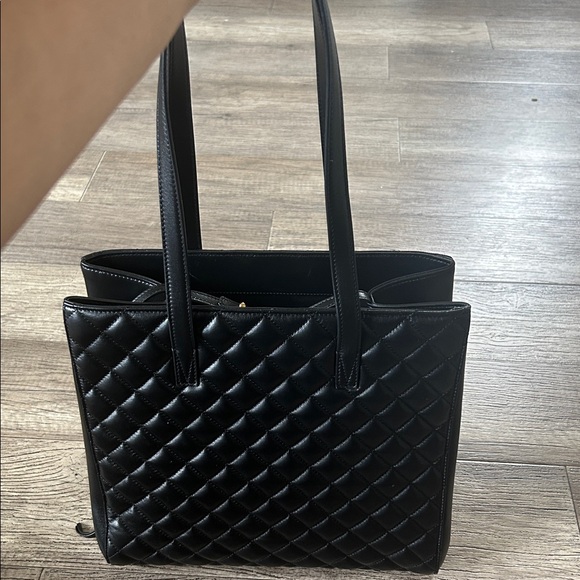 Versace Medusa Quilted Nappa Tote Bag and Attached Wallet Pouch - Picture 6 of 17